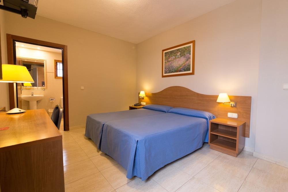 אל קאמפיו Hostal San Juan מראה חיצוני תמונה