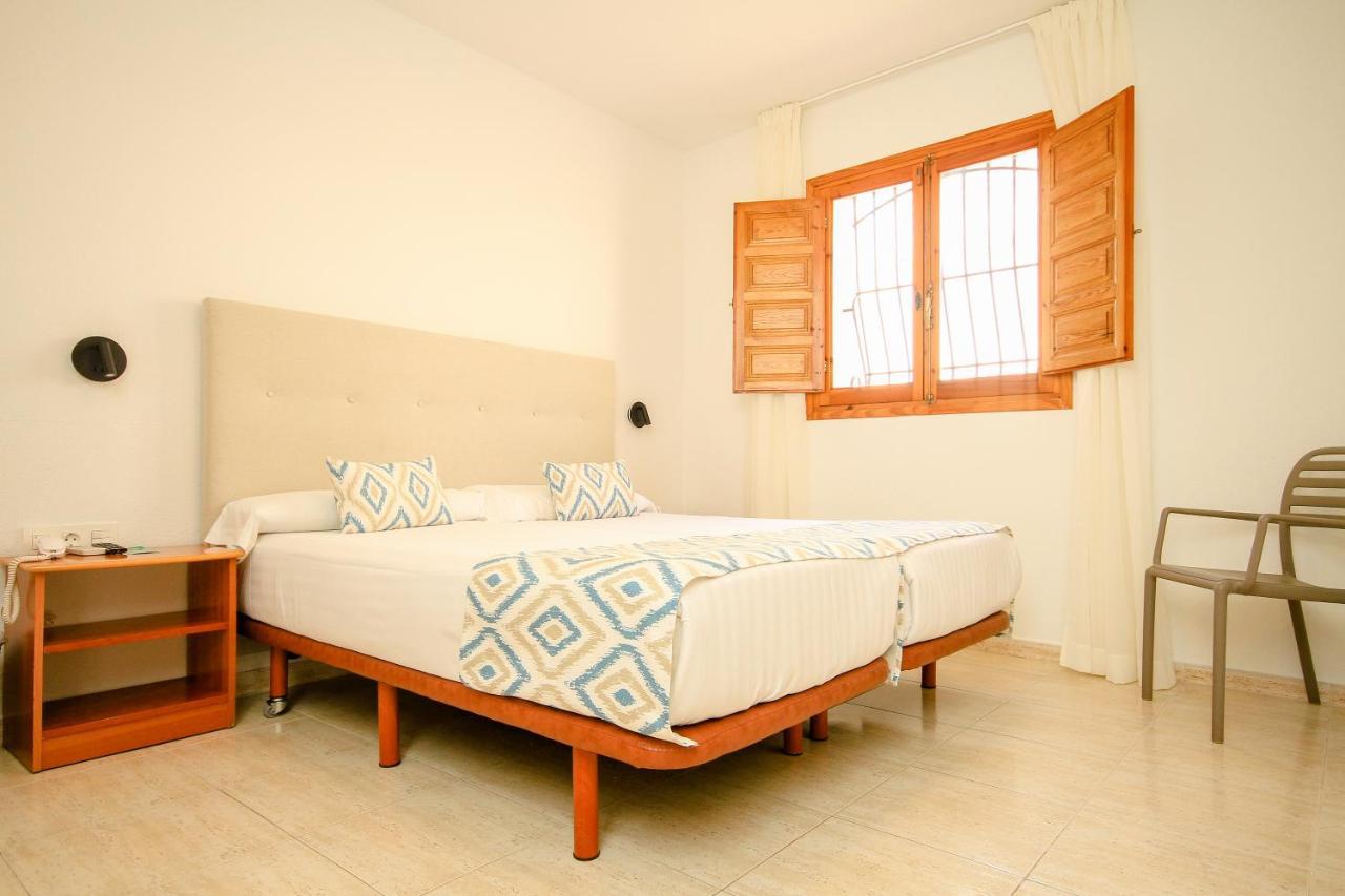 אל קאמפיו Hostal San Juan מראה חיצוני תמונה