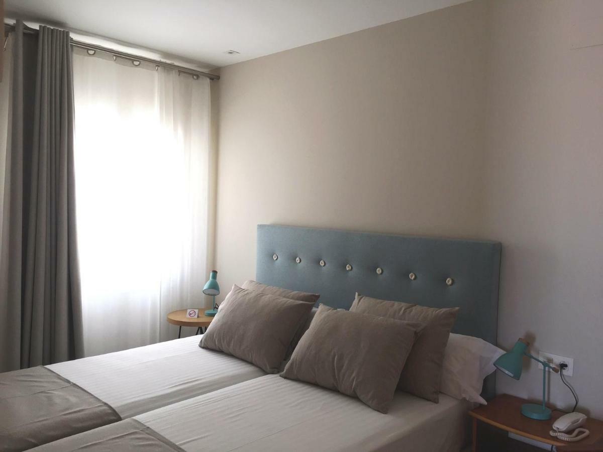 אל קאמפיו Hostal San Juan מראה חיצוני תמונה